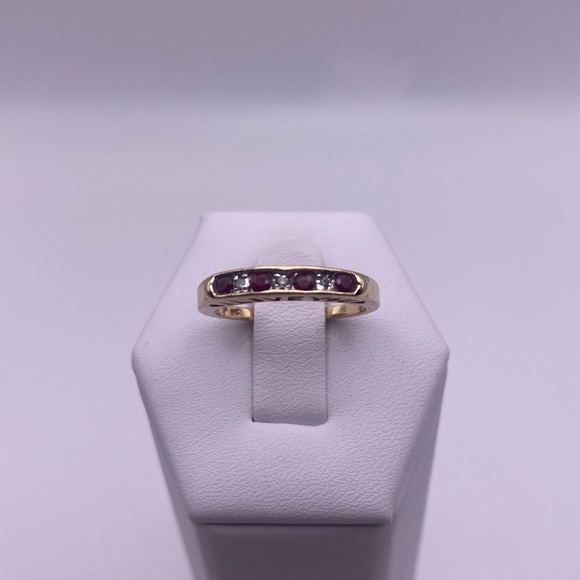 10k yellow gold Ruby and diamonds ring - Picture 3 of 13